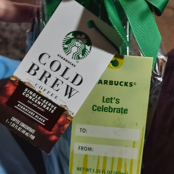 Starbucks cold brew cup and cold brew package - Picture 3 of 3